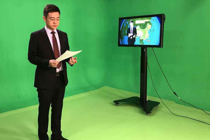 高艳萍大使会见以色列旅游部长兰道